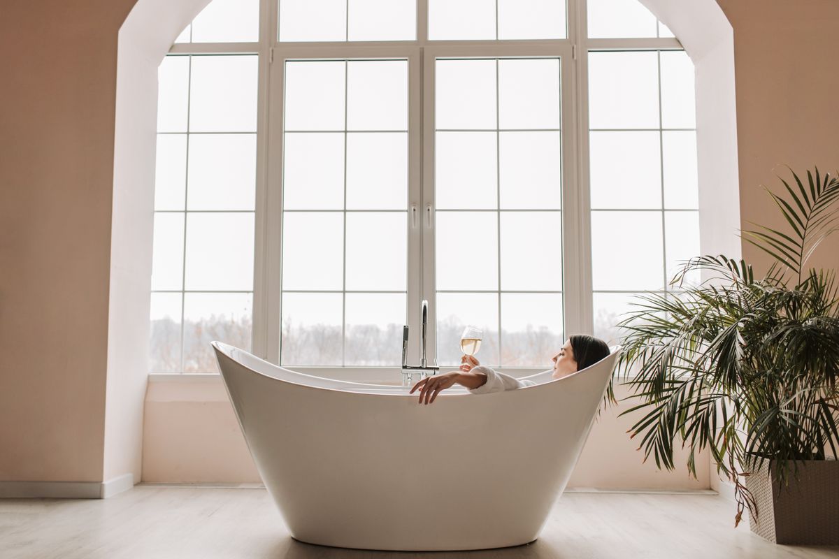 Cum transformi baia de acasă într-un ritual relaxant tip spa