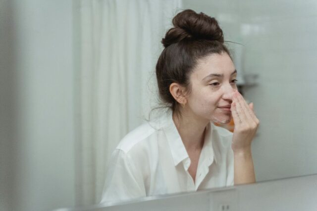 Cum păstrezi în siguranță cosmeticele preparate acasă, fără conservanți sintetici